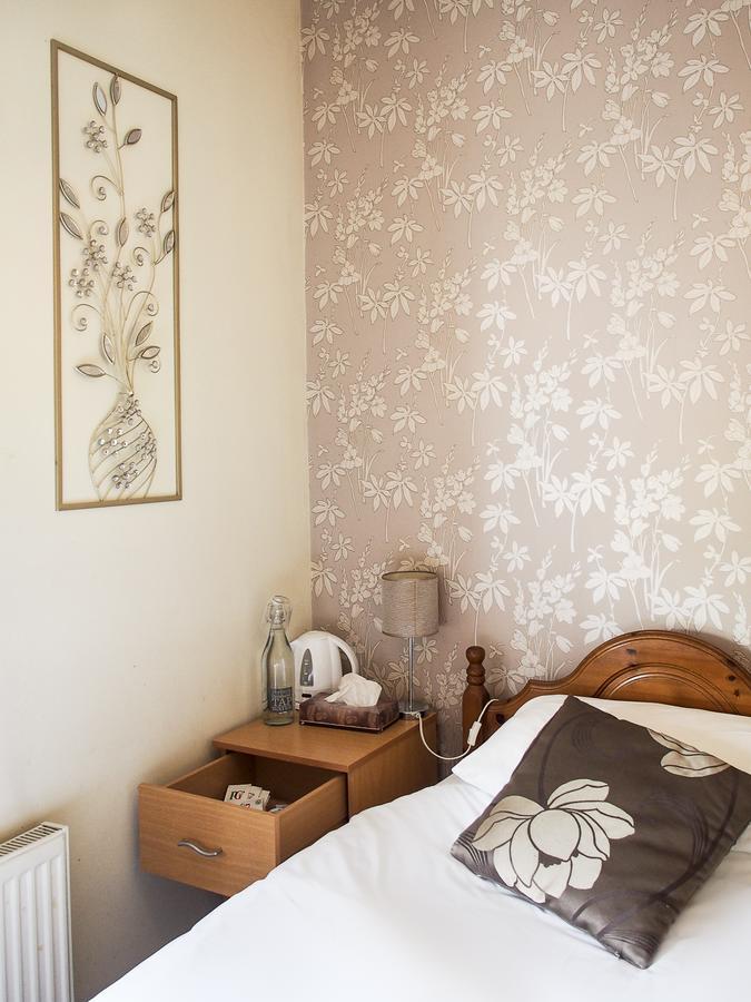 Leaded Light Guest House Solihull Esterno foto