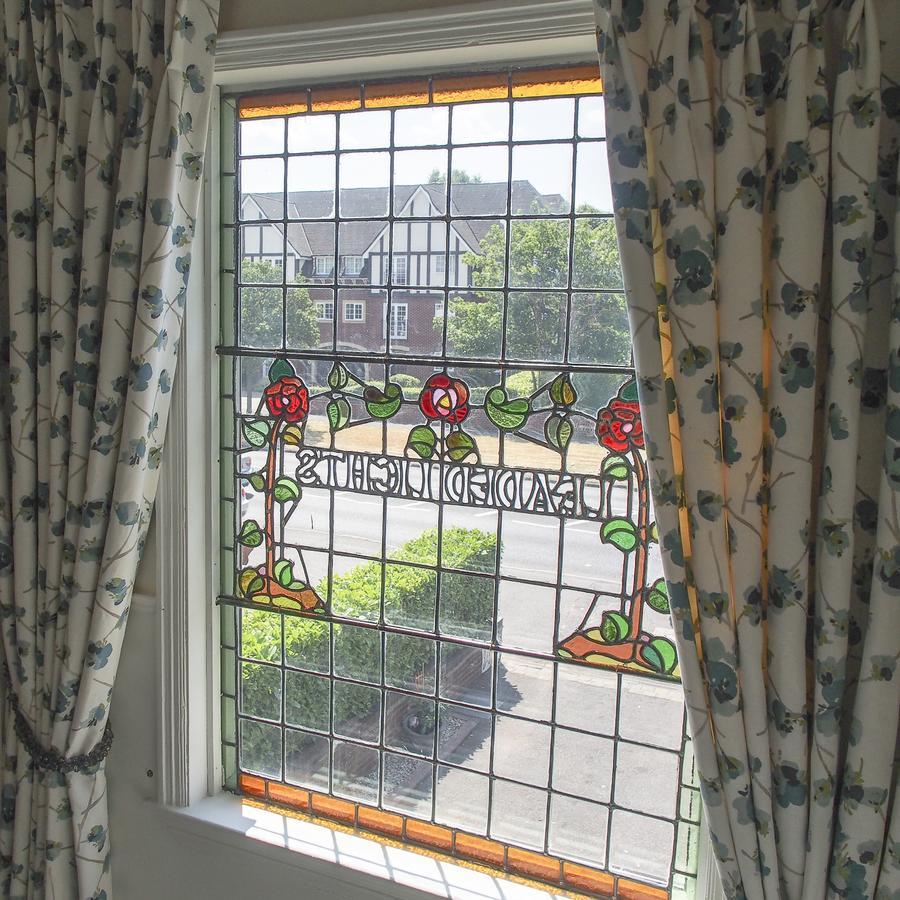 Leaded Light Guest House Solihull Esterno foto